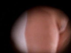 Брат снимает на камеру сестру в душе, которая решила еще и подрочить