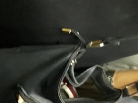 Парень заснял на камеру одну красивую телку с большими сиськами в автобусе